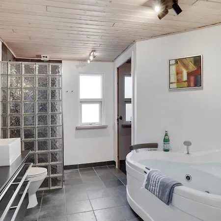 Holiday home Ulfsten - 1-6km From The Sea In Ne Jutland By Interhome