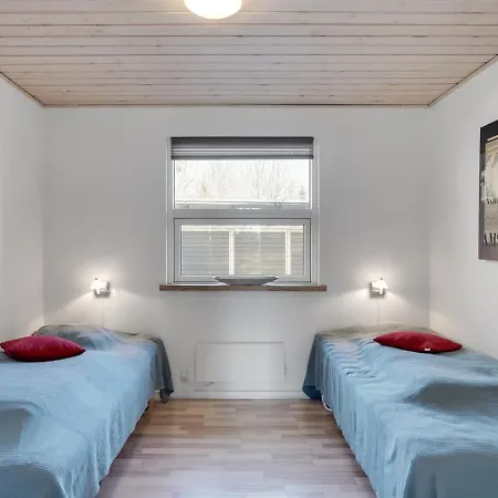 Holiday home Ulfsten - 1-6km From The Sea In Ne Jutland By Interhome *