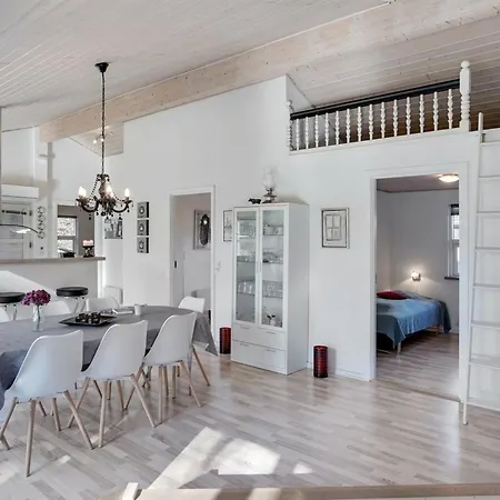 Ulfsten - 1-6km From The Sea By Interhome * Hals